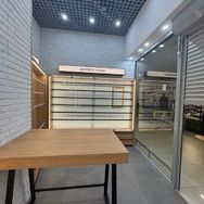 Фото, Торговое оборудование салон телефонов и аксессуаров, №7